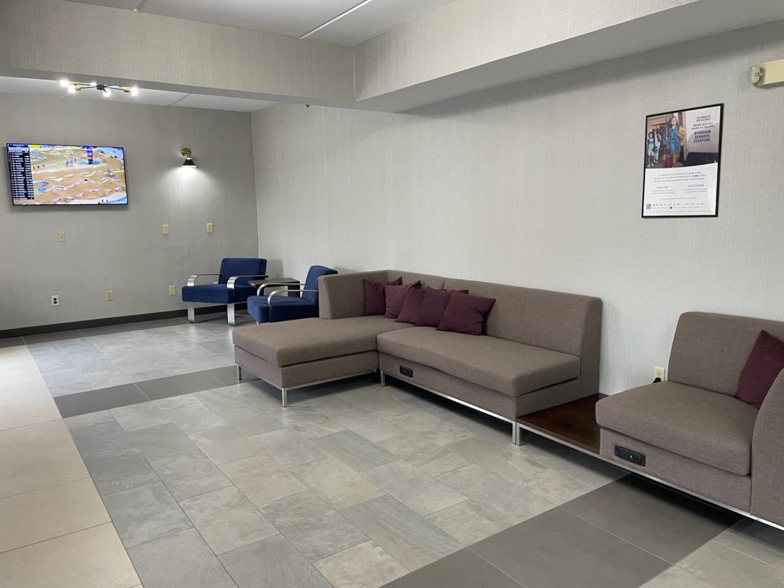 Wingate By Wyndham Grove City Ngoại thất bức ảnh